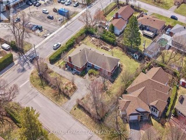 45 Capilano Drive, Ottawa, ON, K2E 6G5 house for sale | Listing ID X13445 | Royal LePage