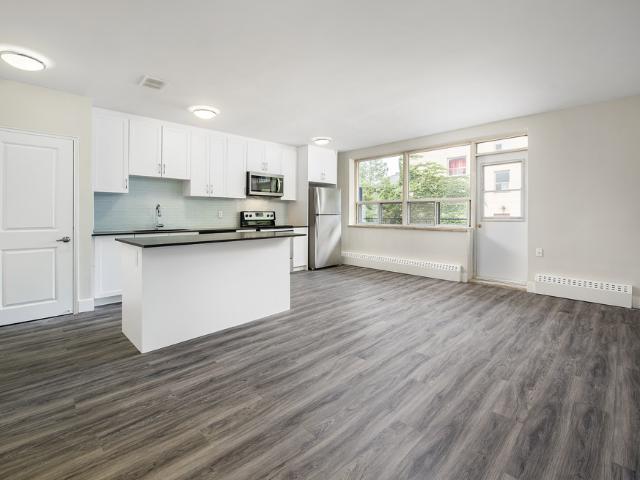 45 Forty Second St. 2 Bedroom Apartment for Rent at 45 Forty Second St, Toronto, ON M8W 3P4 Long Branch
