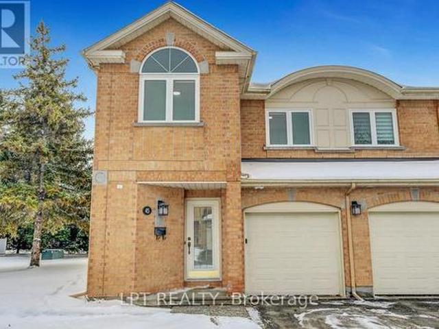 45 Grandcourt Drive, Ottawa, ON, K2G 5W9 townhouse for sale | Listing ID X11989 | Royal LePage