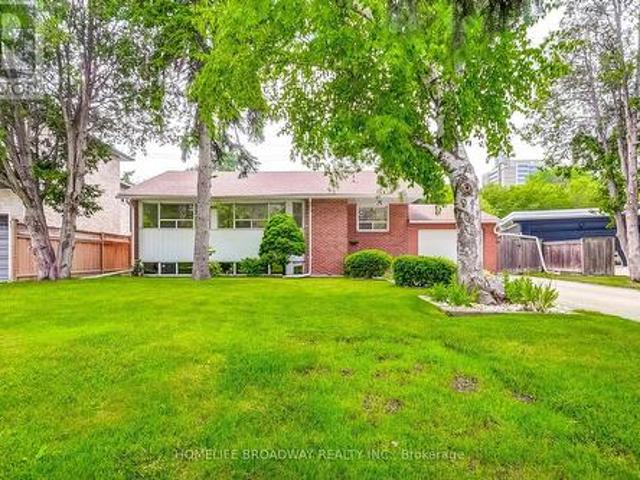 45 Hurlingham Crescent, Toronto, ON, M3B 2P9 house for sale | Listing ID C12948 | Royal LePage