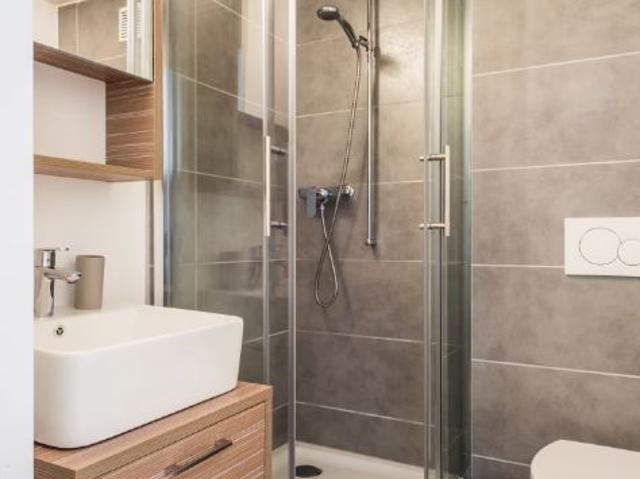 45 m²
