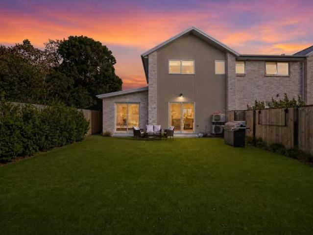 4/5 Matata Place, Dallington, Christchurch City