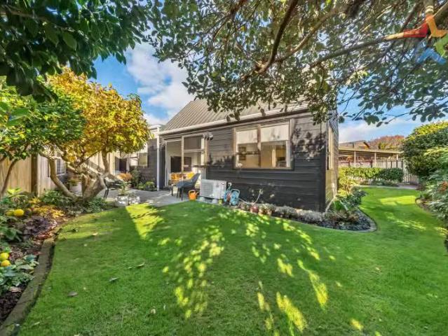 4/5a Bloomfield Terrace, Central Hutt, Lower Hutt City For S.