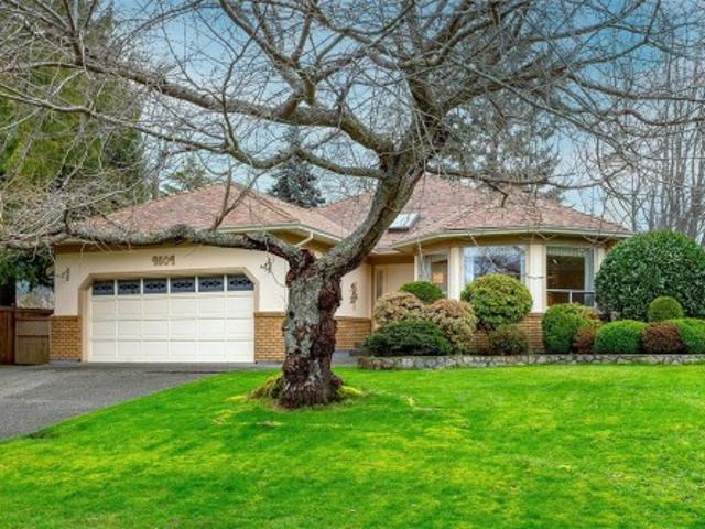 4604 Sunnymead Way, Saanich, BC, V8Y 3B7 house for sale | Listing ID 1032 | Royal LePage