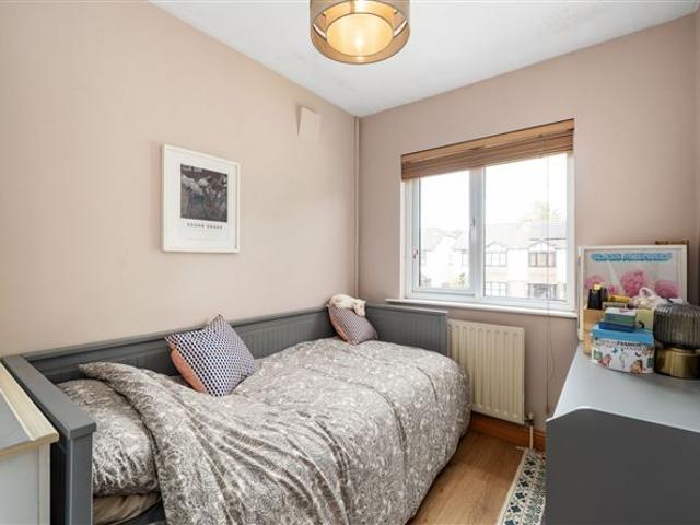 460,000 | 33 Elmbrook Walk, Lucan, Co. Dublin Sherry FitzGerald Lucan 5021 MyHome. Ie Residential