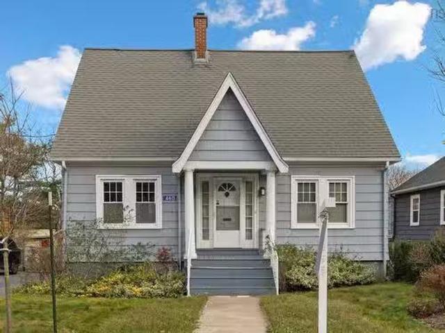 460 St Margarets Bay Road, Halifax, NS, B3N 1K2 house for sa.