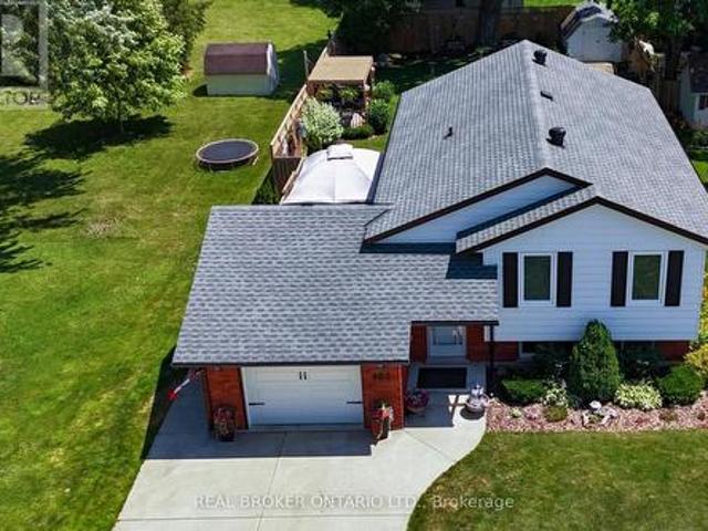 460 Wellington Avenue S, North Perth, ON, N4W 2J4 house for sale | Listing ID X13665 | Royal LePage