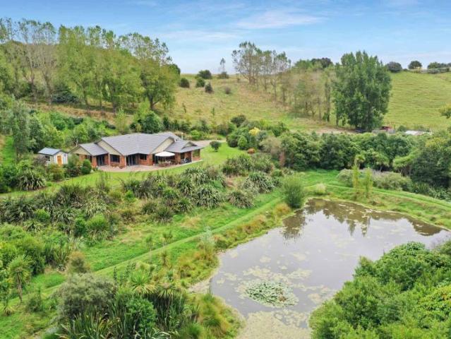 462 Junction Road, Halcombe, Manawatu For Sale