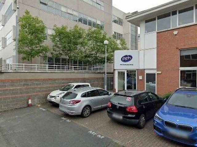 463 m2 office space for sale in Dublin 18