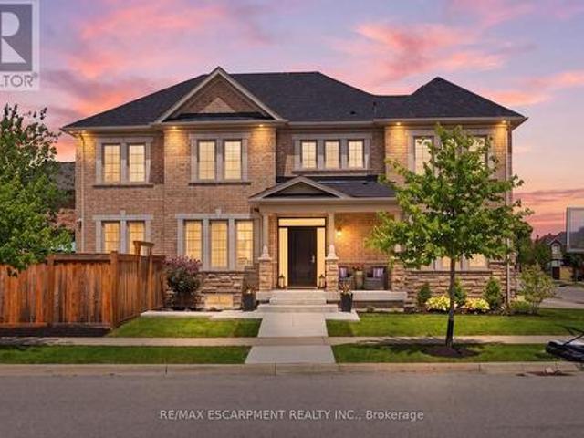 4645 Doug Wright Drive, Burlington, ON, L7M 0L3 house for sale | Listing ID W13209 | Royal LePage
