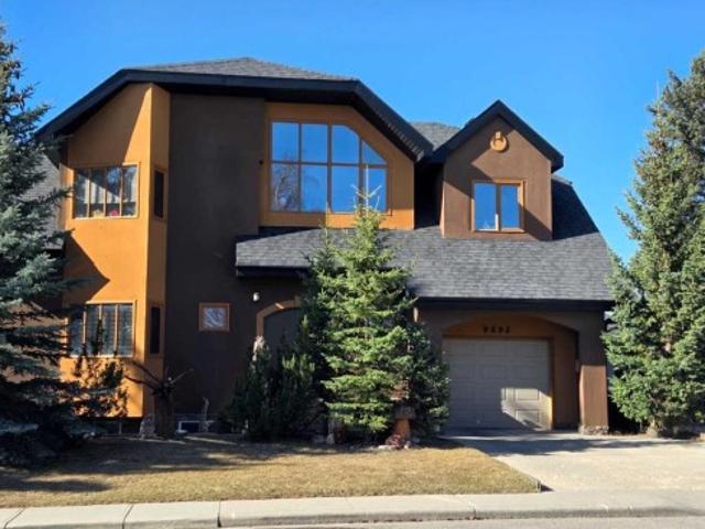 4643 29 Avenue Nw, Calgary, AB, T3B 0J1 house for sale | Listing ID A2305 | Royal LePage