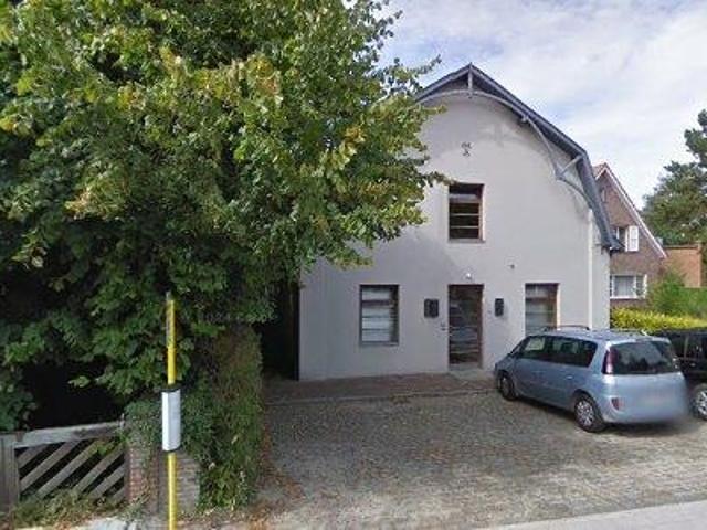 464 m2 office space for rent in Sint Martens Latem