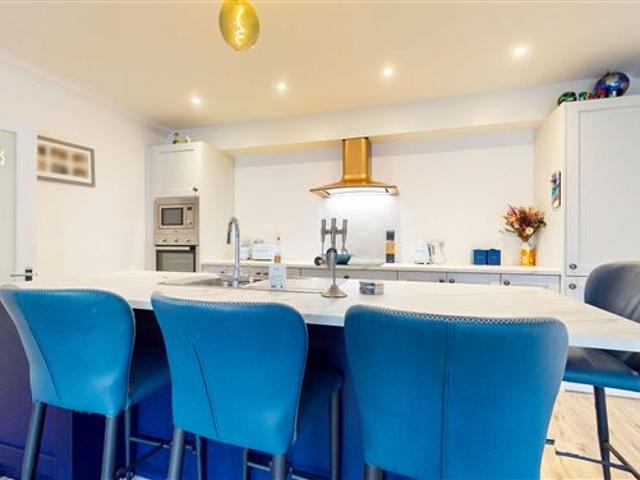 465,000 | Apartment 503, Galloping Green, Stillorgan Road, Blackrock, Co. Dublin HWP Residential 5008 MyHome. Ie Residential