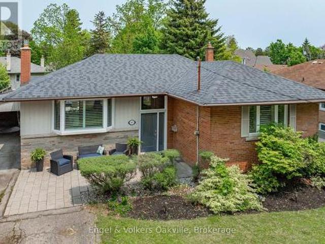 465 Fourth Line, Oakville Wo West, ON, L6L 5A6 house for sale | Listing ID W13420 | Royal LePage