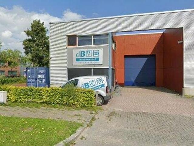 465 m2 office space for rent in Groningen
