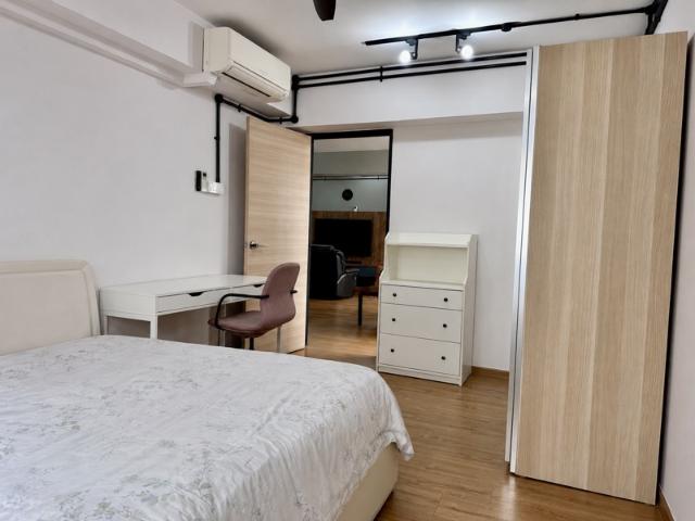466 Hougang Avenue 8 HDB Apartment For Sale, $800,000, 3 Bed 2 Bath 1,334 sqft $600.00 psf