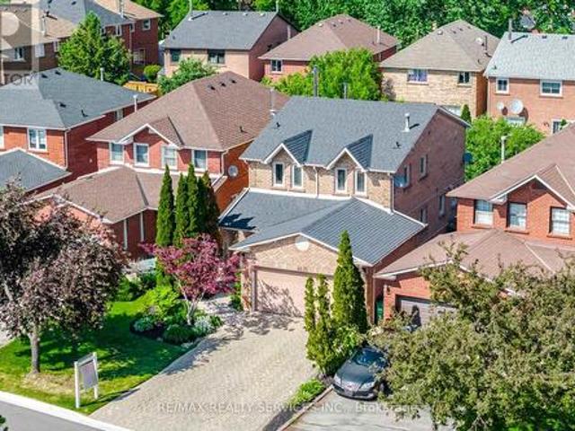 4671 Owl Circle, Mississauga, ON, L4Z 2W8 house for sale | Listing ID W13436 | Royal LePage