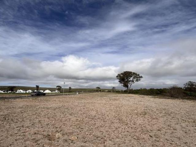467 m² Land available in Britannia Bay