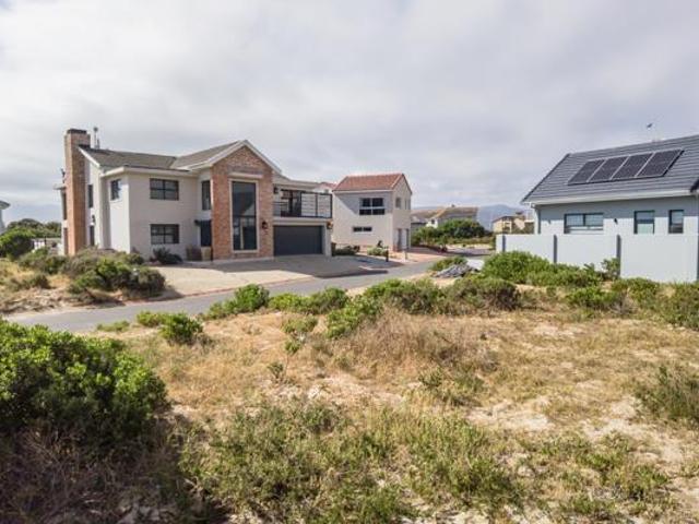 469 m² Land available in Sandbaai