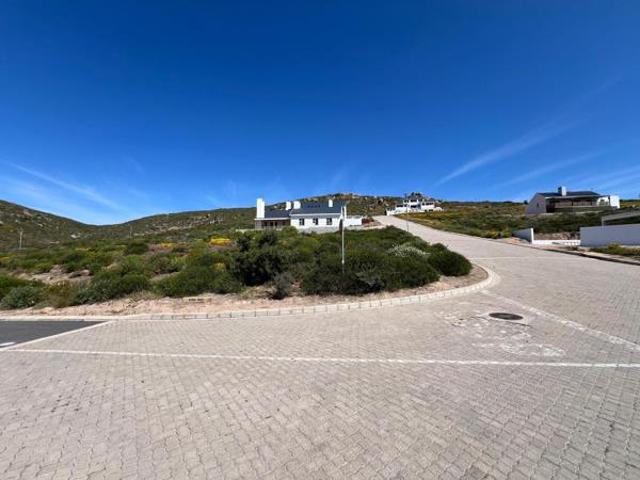 469 m² Land available in St Helena Views