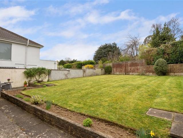 925,000 | 46 Beech Park Road, Foxrock, Dublin 18 Daphne Kaye and Associates 4989 MyHome. Ie Residential