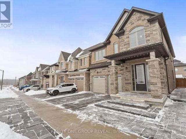 46 Busato Drive, Whitchurch Stouffville, ON, L4A 4V4 house for sale | Listing ID N12102 | Royal LePage