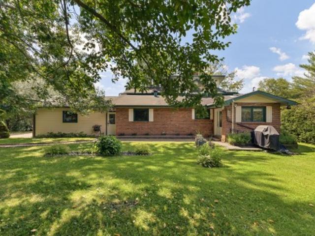 46 Ch. De La Pépinière, Val Des Monts, QC, J8N 5C4 house for sale | Listing ID 28255 | Royal LePage