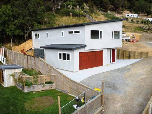 46 D Lees Grove, Wainuiomata, Lower Hutt City For Sale
