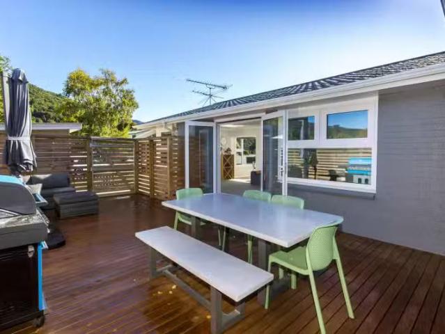 46 Holdsworth Avenue, Trentham, Upper Hutt City For Sale