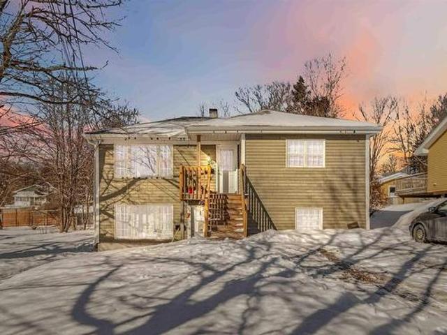 46 Irene Avenue, Lower Sackville, NS, B4E 1H7 house for sale | Listing ID 202503 | Royal LePage