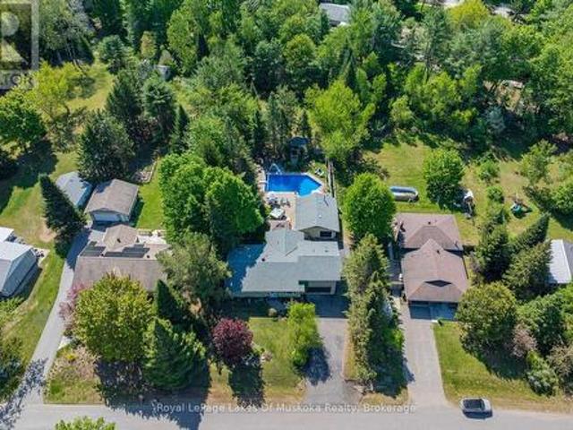 46 Meadow Heights Drive, Bracebridge. Monck Bracebridge, ON, P1L 1A2 house for sale | Listing ID X13555 | Royal LePage