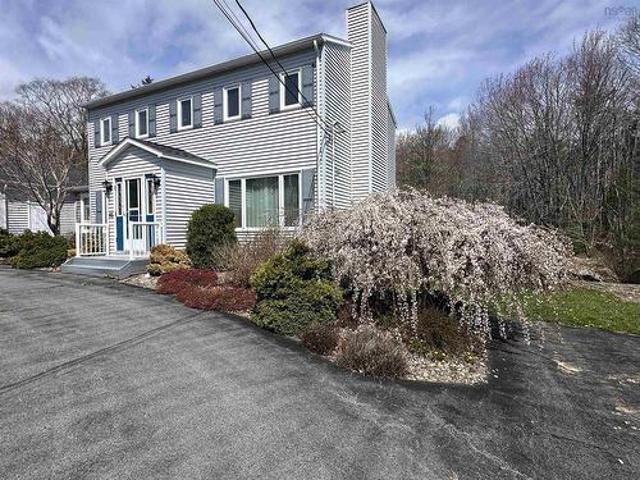 46 Old Falls Road, Liverpool, NS, B0T 1K0 house for sale | Listing ID 202608 | Royal LePage