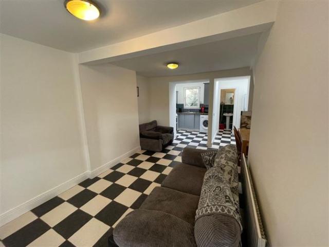 46 Sarsfield's Terrace, Old Youghal Road, Cork City, Cork Barry Auctioneers & Valuers 4935 MyHome. Ie Residential