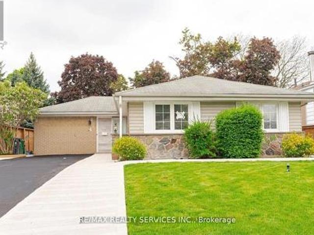 46 Staveley Crescent, Brampton, ON, L6W 2R9 house for lease | Listing ID W13486 | Royal LePage