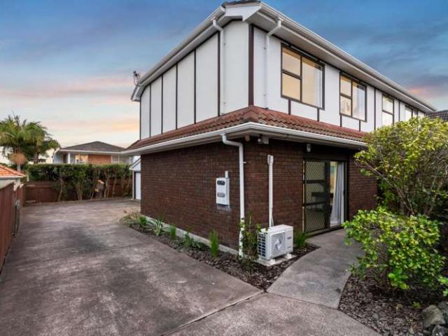 46A East Coast Road, Milford, North Shore City