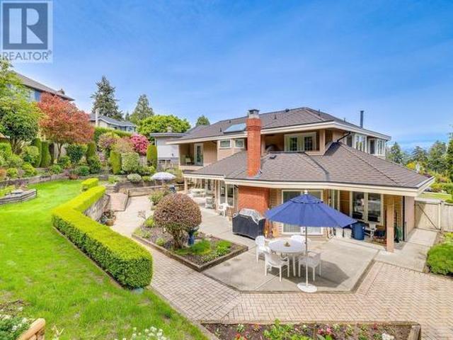 4704 Stahaken Place, Tsawwassen, BC, V4M 4B3 house for sale | Listing ID R2988 | Royal LePage