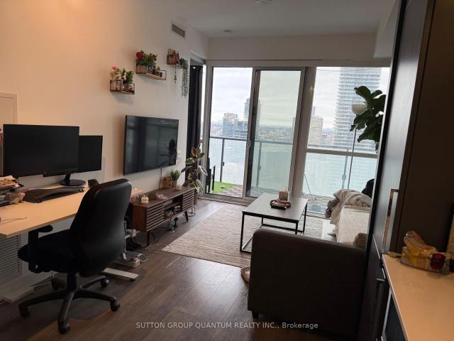 4705 15 Grenville Street, Toronto | Leased, C12692 | Condos. Ca