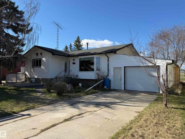 4706 54 Avenue, Barrhead, AB, T7N 1K9 house for sale | Listing ID E4483 | Royal LePage