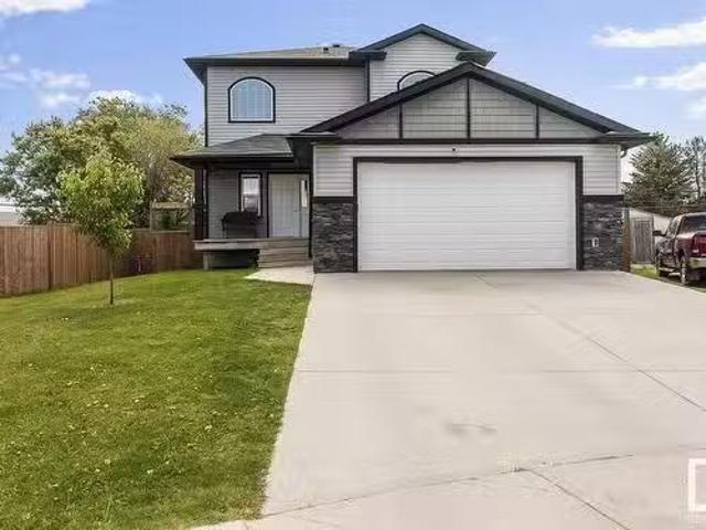 4707 Tilgate Co, Cold Lake, AB, T9M 0J4 house for sale List.