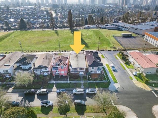 4710 Union Street, Burnaby, BC, V5C 2Y4 house for sale | Listing ID R3118 | Royal LePage