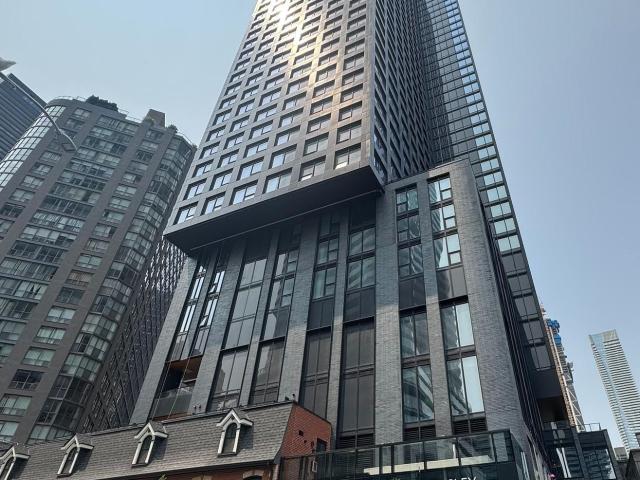 4712 8 Wellesley Street W, Toronto | Leased, C13632 | Condos. Ca