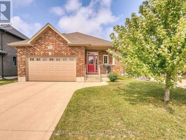 471 Devonshire Road, Saugeen Shores, ON, N0H 2C6 house for sale | Listing ID X13671 | Royal LePage