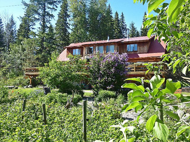 472 Acre Guest Ranch In The Heart Of Wells Gray Provincial Park!