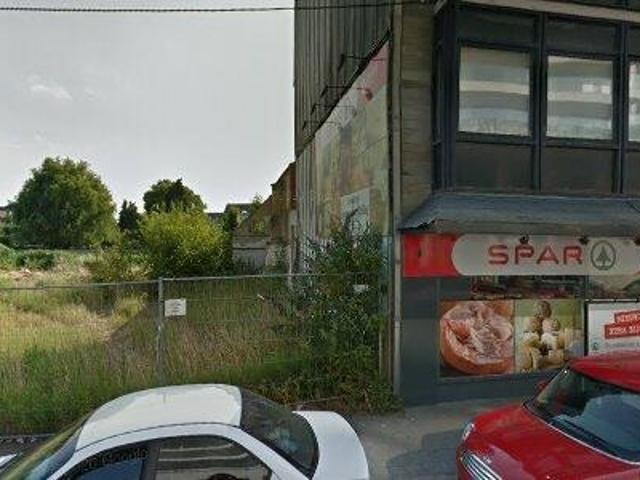 473 m2 office space for sale in Waregem