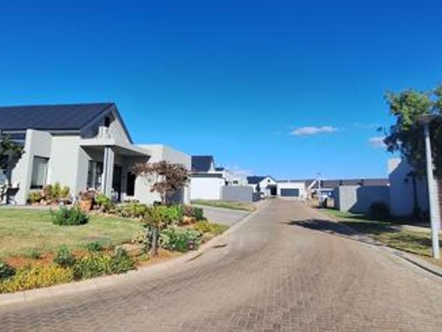 474 m² Land available in Robertson