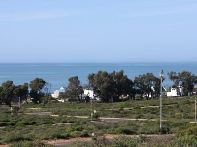 475 m² Land available in St Helena Views