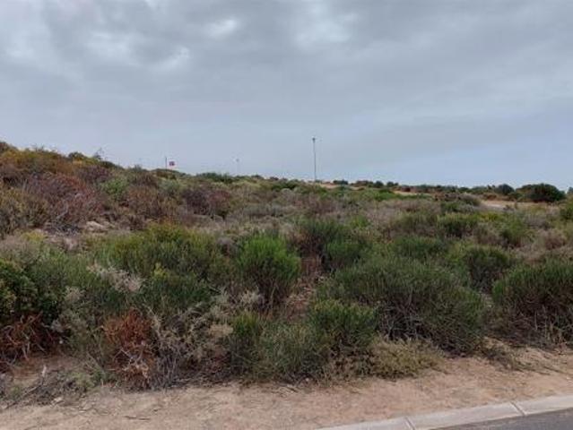 475 m² Land available in St Helena Views