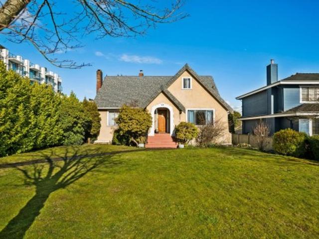 475 27Th Avenue W, Vancouver, BC, V5Y 2K4 house for sale | Listing ID R3140 | Royal LePage