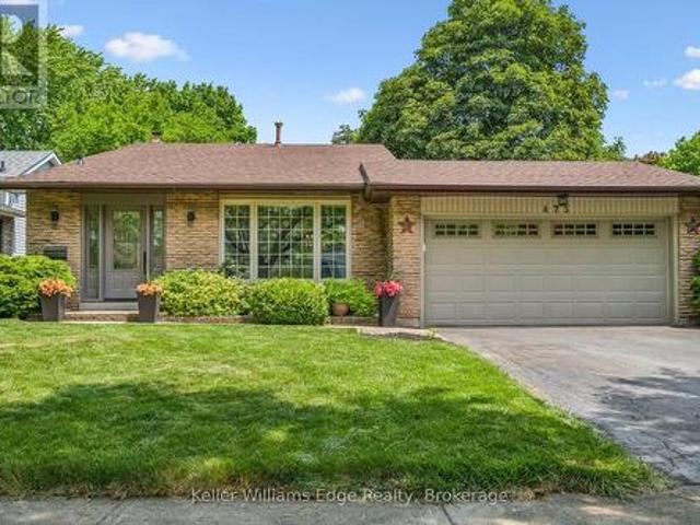 475 Vanguard Crescent, Oakville Wo West, ON, L6L 5G6 house for sale | Listing ID W13479 | Royal LePage