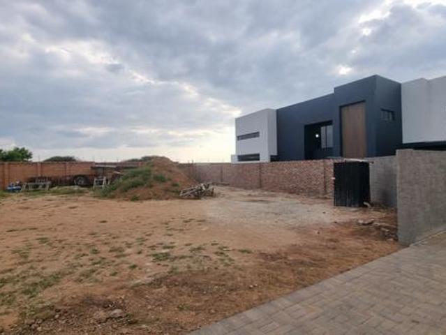 476 m² Land available in Bendor
